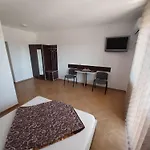 Lucian Homestay *