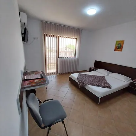 Vila Lucian Costinesti