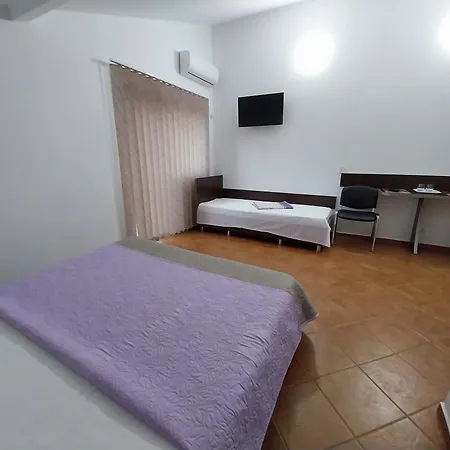 Séjour chez l'habitant Lucian *